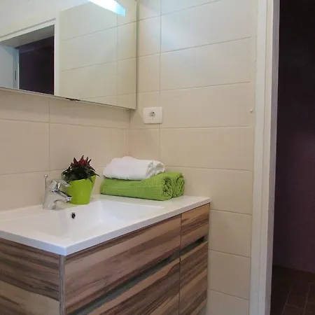 Nona Ancka Apartman *